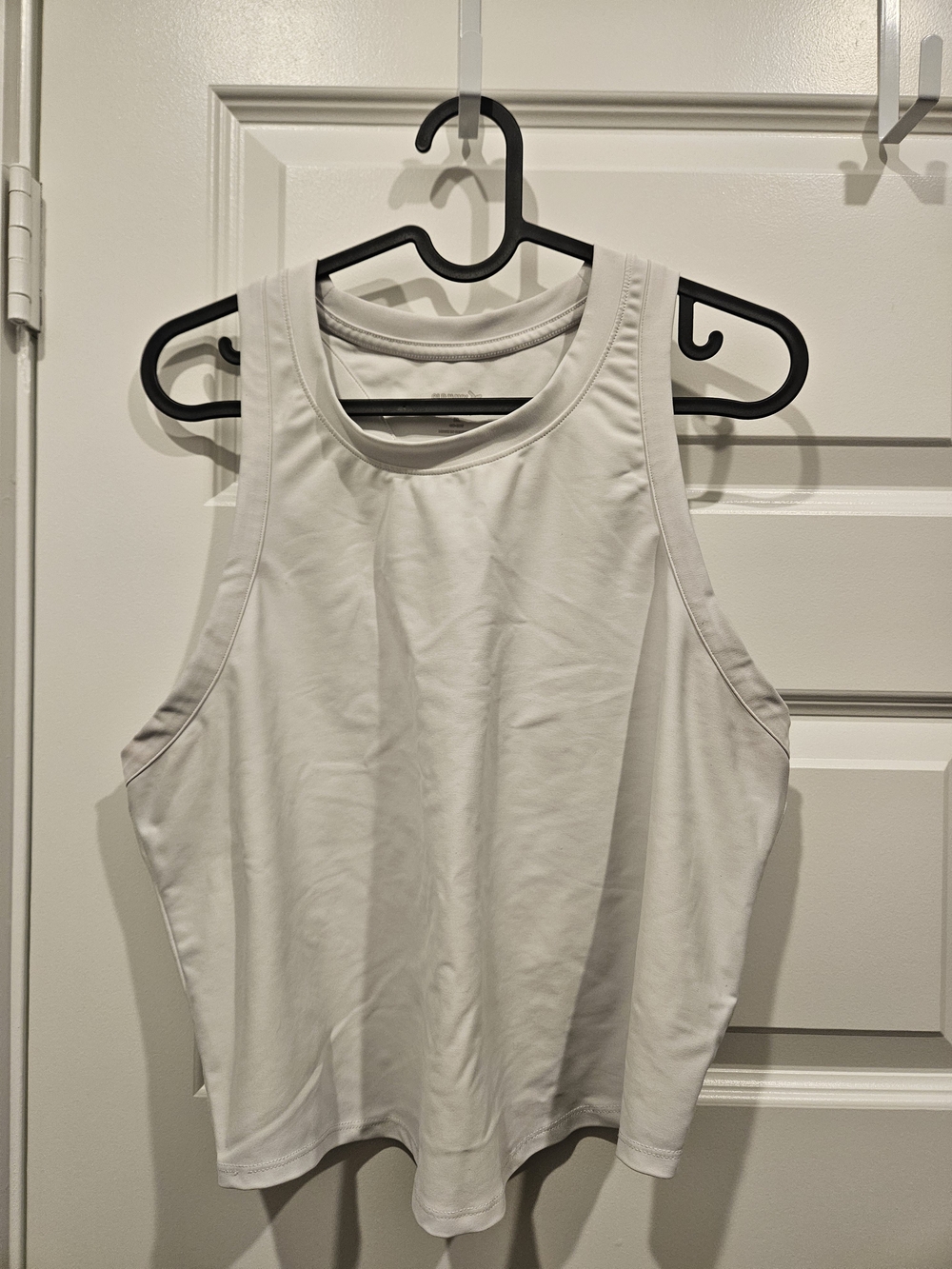 Old Navy Active Powersoft Tank Women's White Tank Top XL